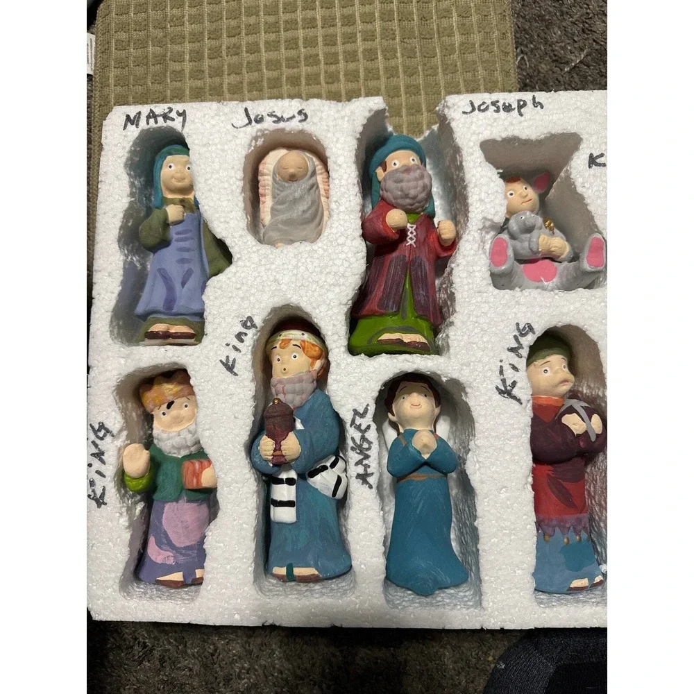 Vintage Christmas‎ Holiday Home Accents Porcelain Nativity Scene